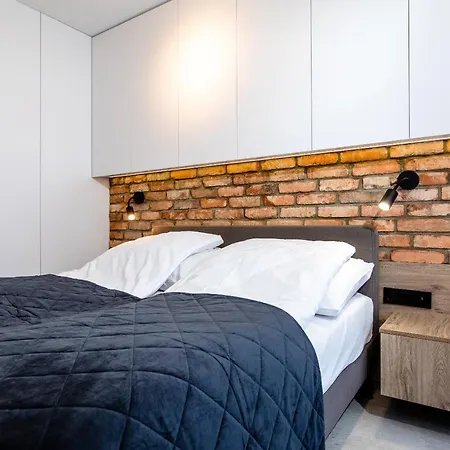 Klifowa 77 * Реваль