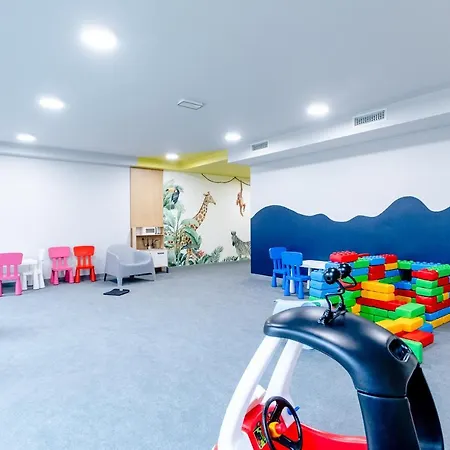 Klifowa 77 Реваль