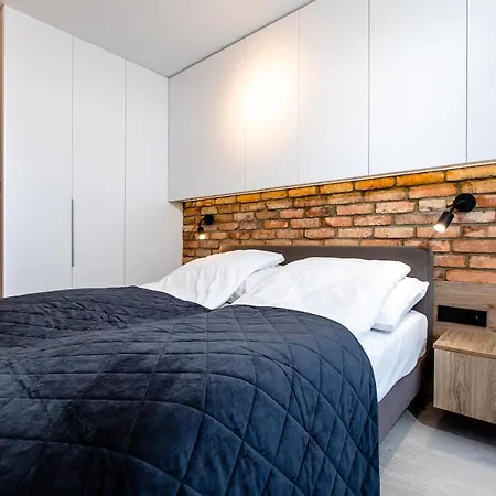 Klifowa 77 * Реваль